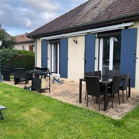 Charmante Maison De Ville Climatisee Avec Wifi Saint-Yrieix-la-Perche Esterno foto